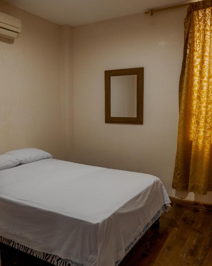 Hostal Tortuga Dorada Puerto López Dış mekan fotoğraf