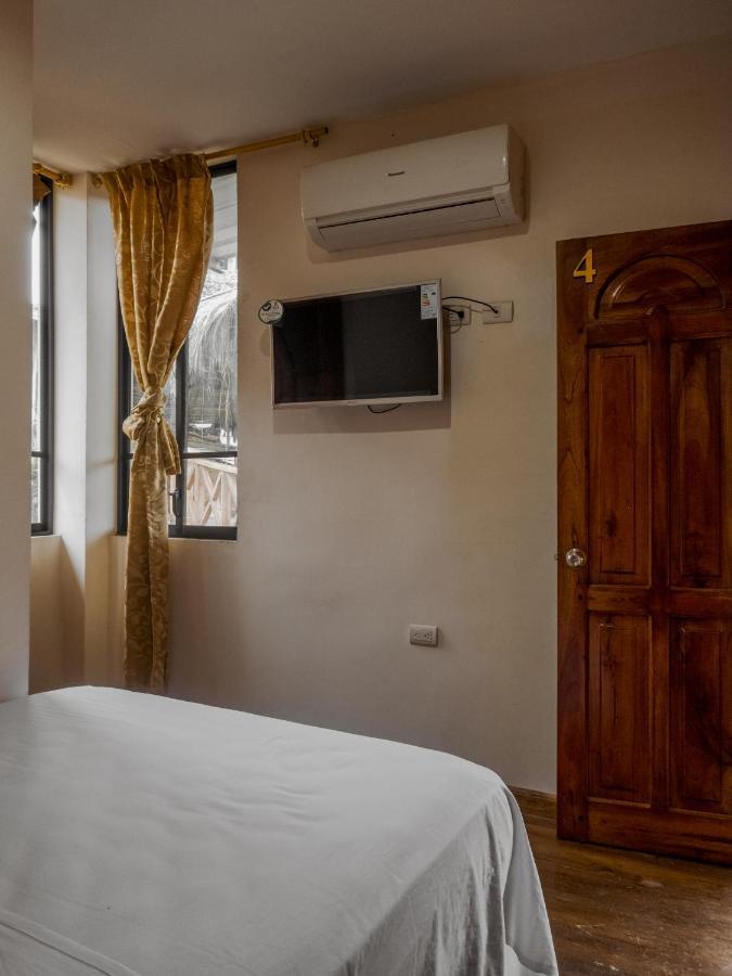 Hostal Tortuga Dorada Puerto López Dış mekan fotoğraf