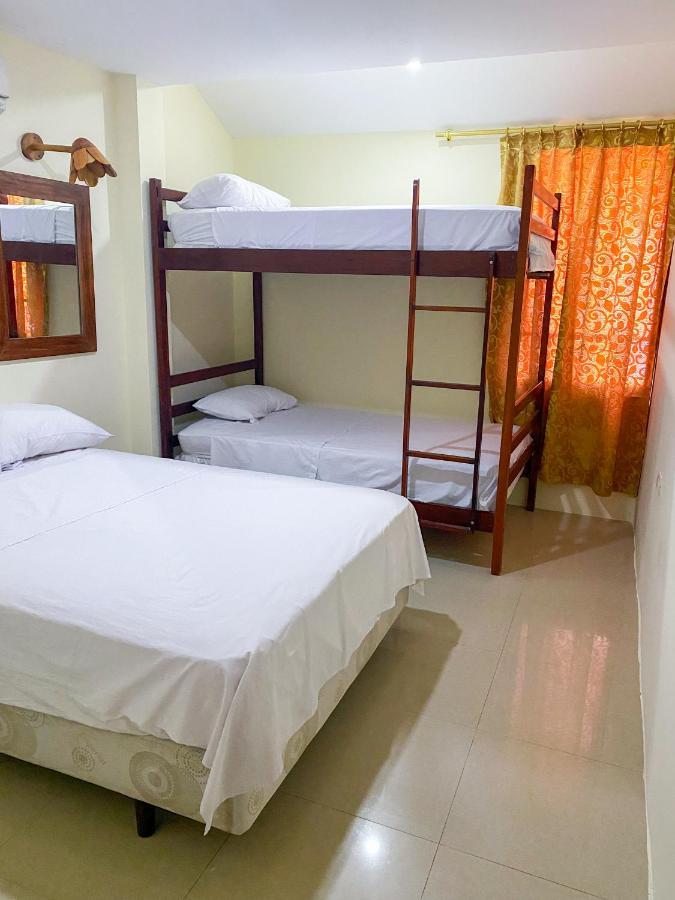 Hostal Tortuga Dorada Puerto López Dış mekan fotoğraf