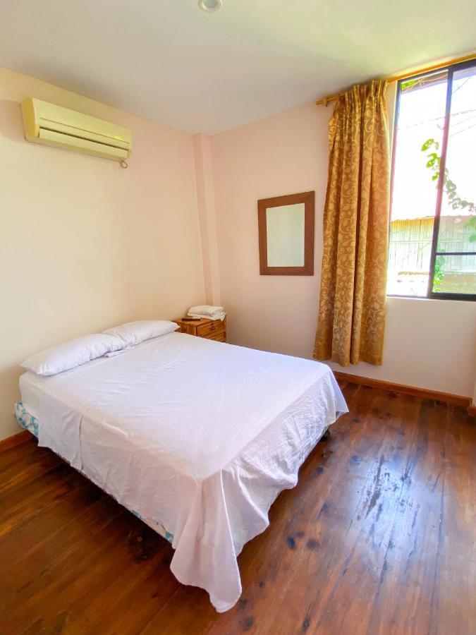 Hostal Tortuga Dorada Puerto López Dış mekan fotoğraf