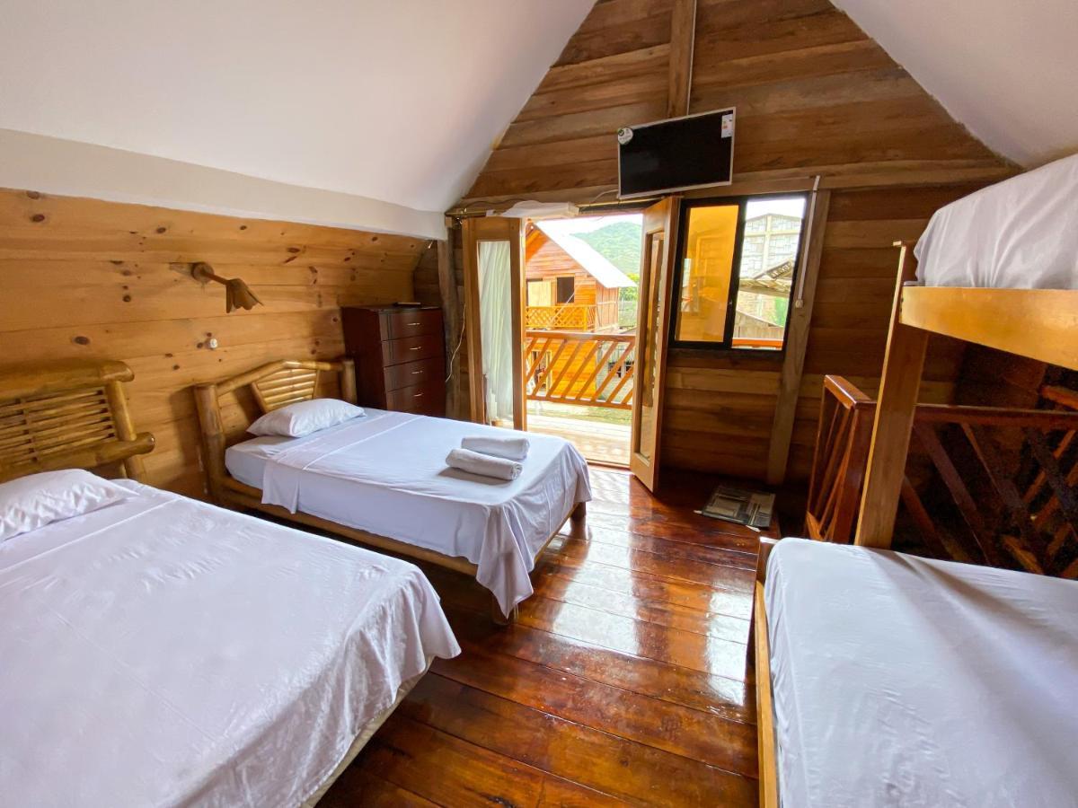 Hostal Tortuga Dorada Puerto López Dış mekan fotoğraf
